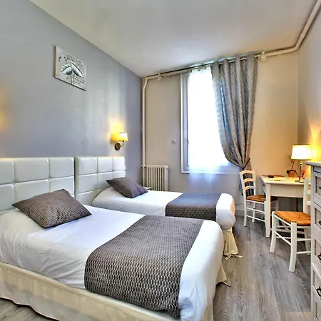 The Originals City, De Bordeaux, Centre 3* ברגרק